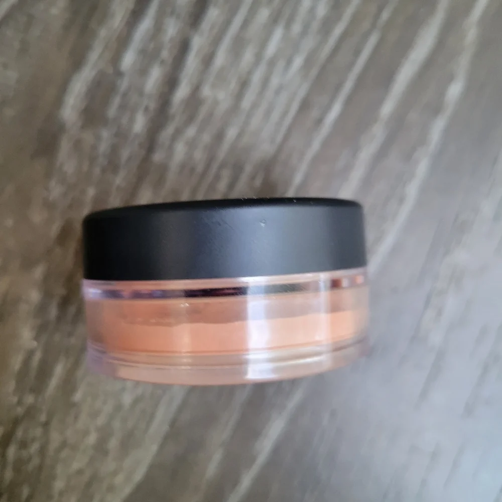 Bare Minerals Tinted Mineral Veil Loose Setting Powder